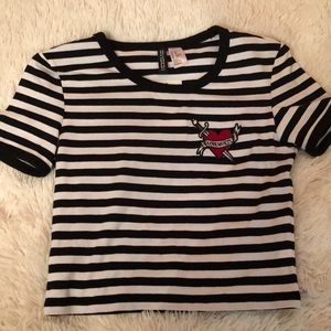 H&M cropped black and white short sleeve t-shirt.